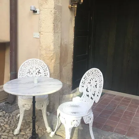 Maison Des Artistes Holiday home Syracuse