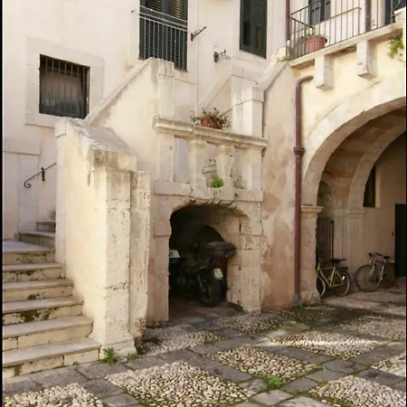Maison Des Artistes